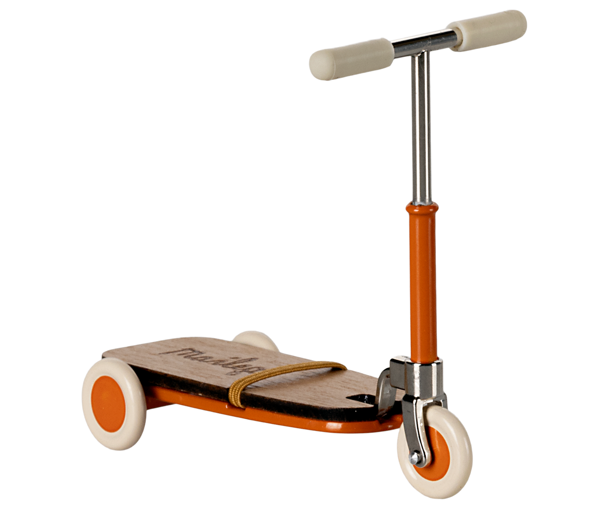 Maileg-Kick-board-Roller-Trottinett-Maus-orange-11-5102-01