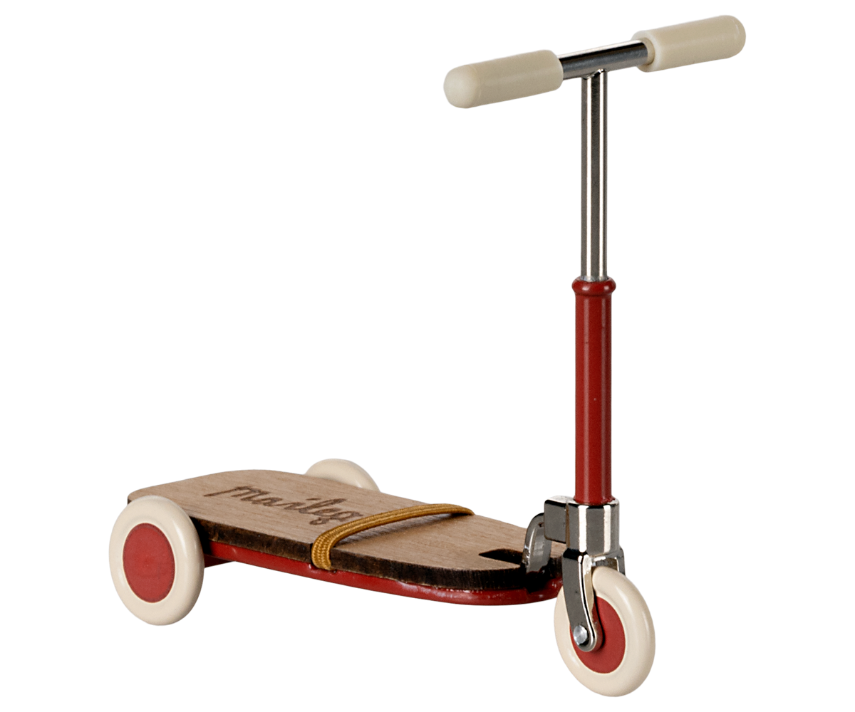 Maileg-Kickboard-Roller-Trottinett-rot-Maus-11-5102-00