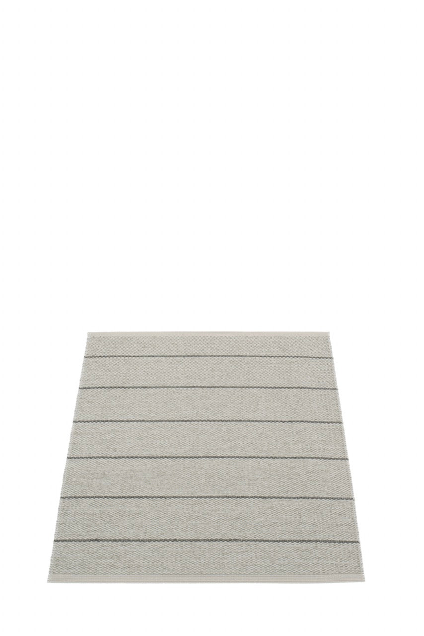 Pappelina-Teppich-Carl-Warm-Grey-Fossil-Grey