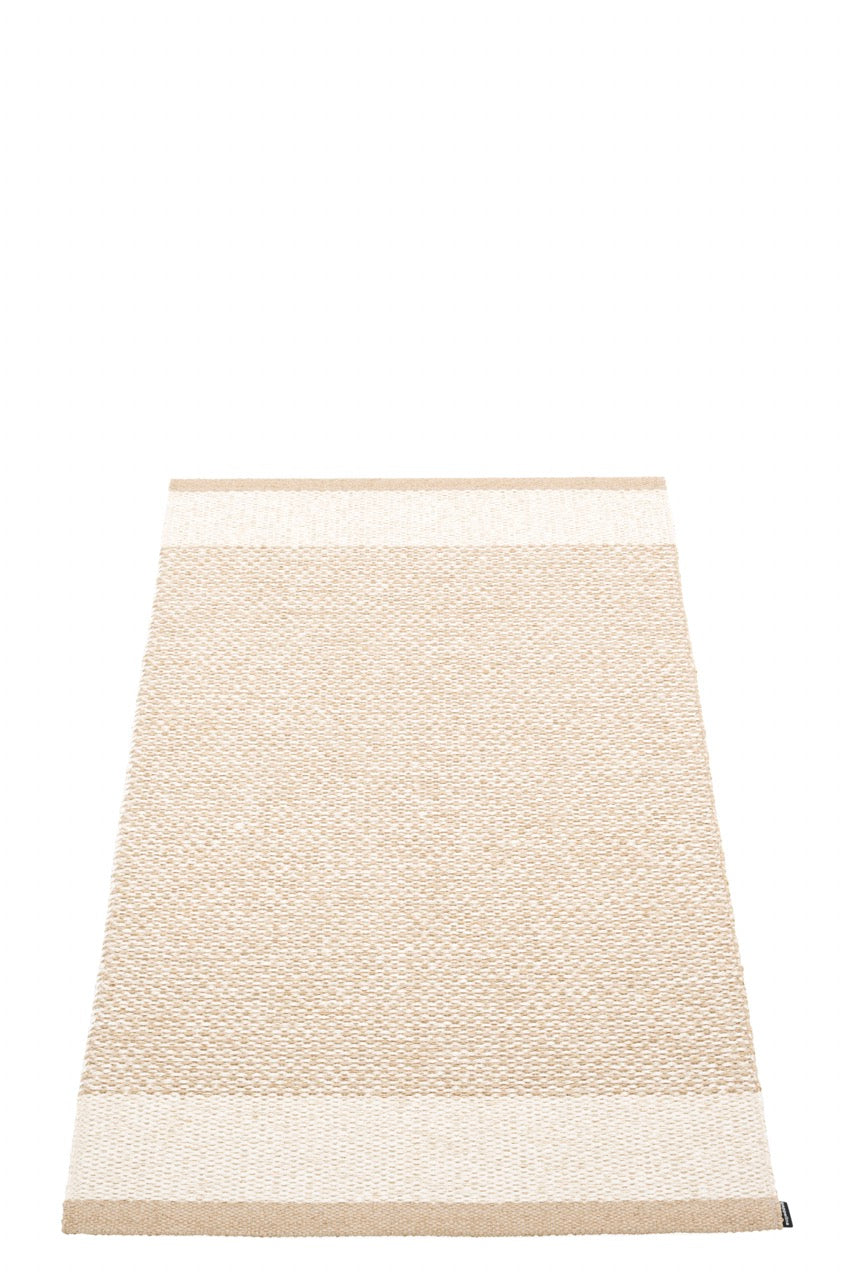 Pappelina-Teppich-Vanilla-Beige-Metallic-Beige