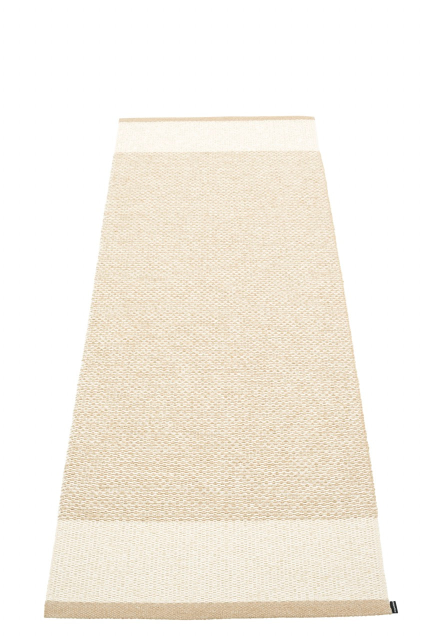 Pappelina-Teppich-Vanilla-Beige-Metallic-Beige